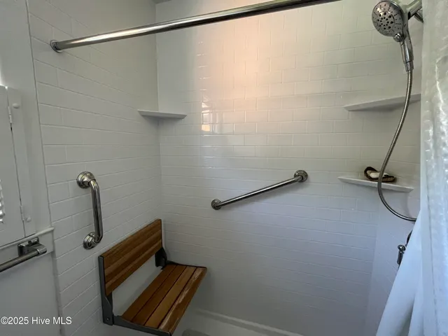 $1,395 | 3205 Bridges Street, Morehead City, NC 28557