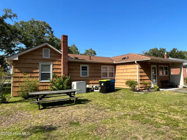 $1,395 | 3205 Bridges Street, Morehead City, NC 28557