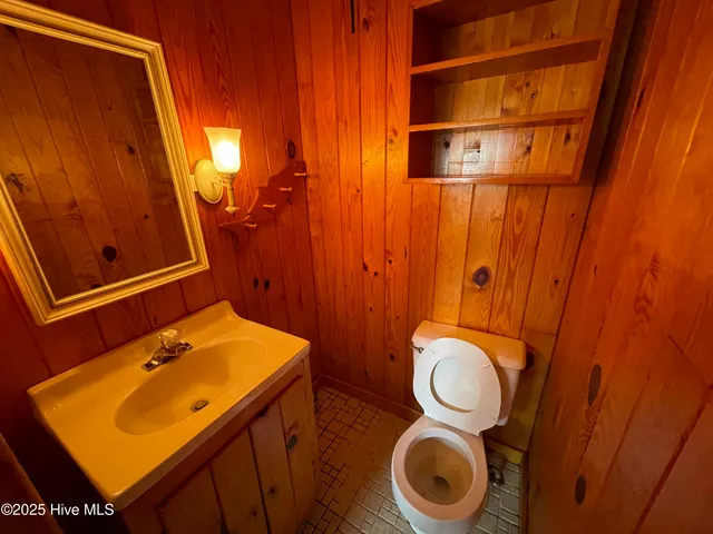 $1,395 | 3205 Bridges Street, Morehead City, NC 28557