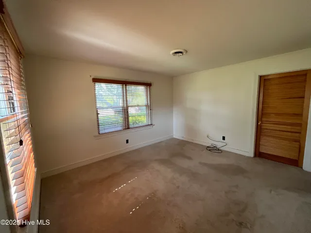 $1,395 | 3205 Bridges Street, Morehead City, NC 28557