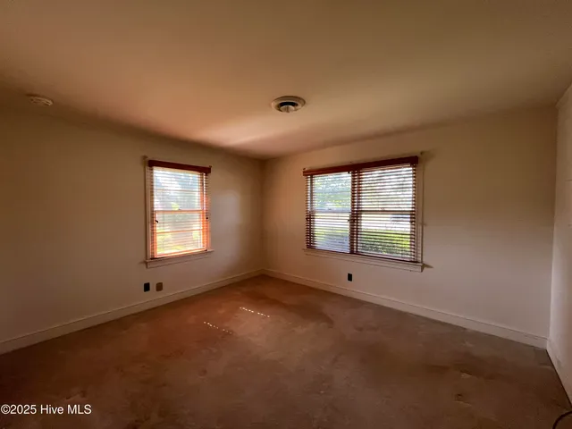 $1,395 | 3205 Bridges Street, Morehead City, NC 28557