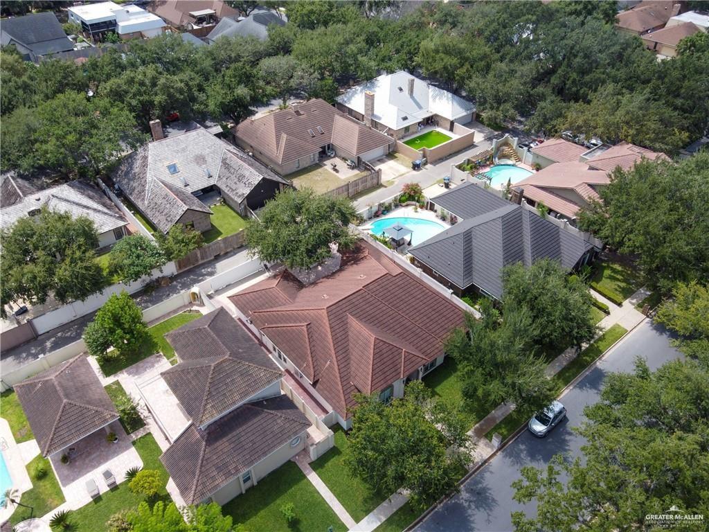 321 Condor Avenue McAllen, TX 78504 - Photo 24 of 25 an aerial view of a house with a garden