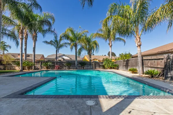 an outdoor view of house with outdoor space