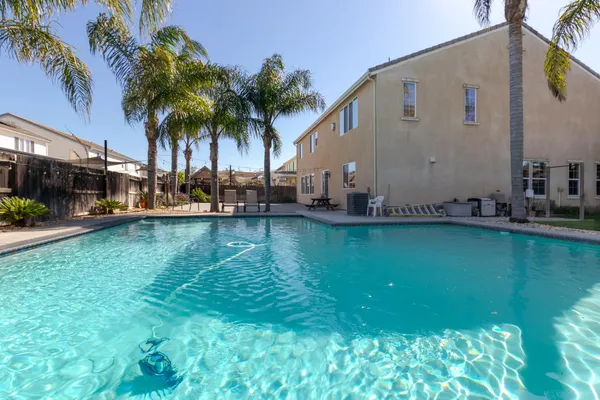 $725,000 | 751 Banff Drive, Newman, CA 95360