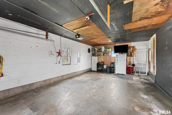 $219,000 | 43 280th Street, Alexis, IL 61412