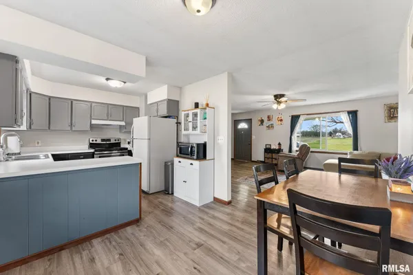 $219,000 | 43 280th Street, Alexis, IL 61412