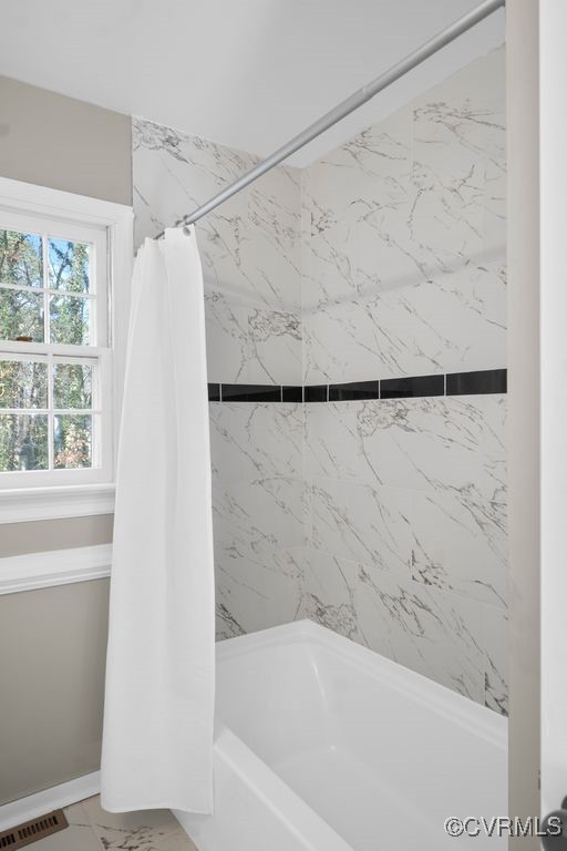 13906 2 Notch Road Midlothian, VA 23112 - Photo 26 of 39 Upstairs Hall Bathroom featuring double vanity, tu