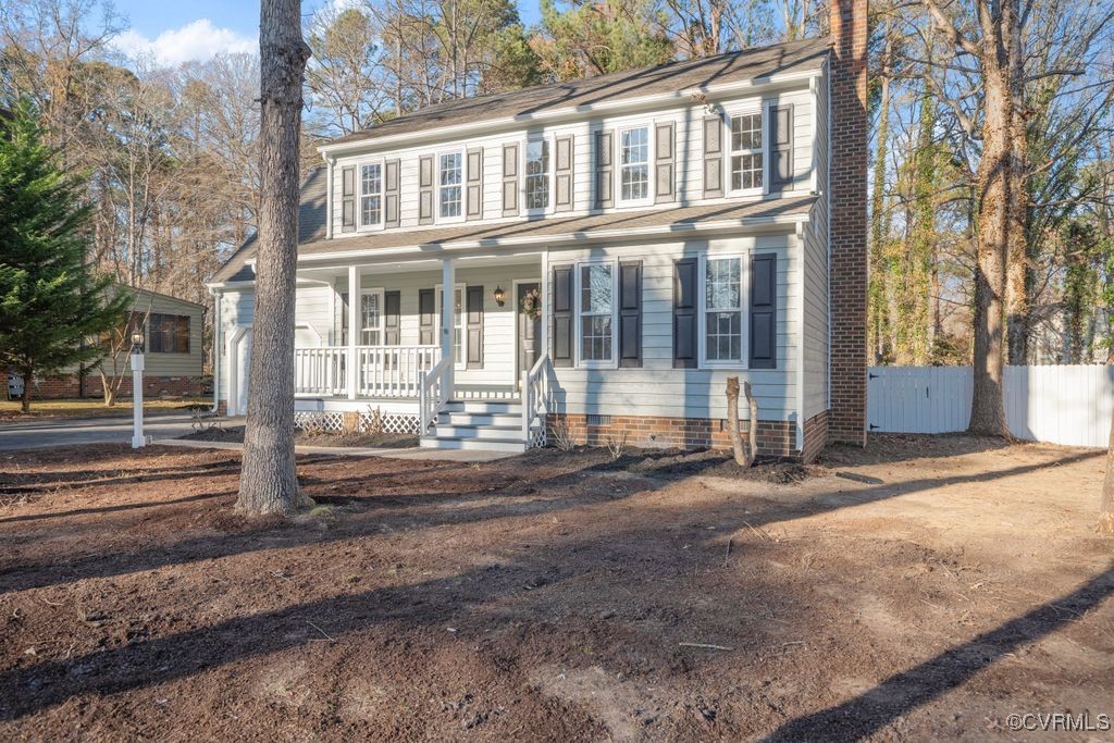 13906 2 Notch Road Midlothian, VA 23112 - Photo 3 of 39 Right side of Home