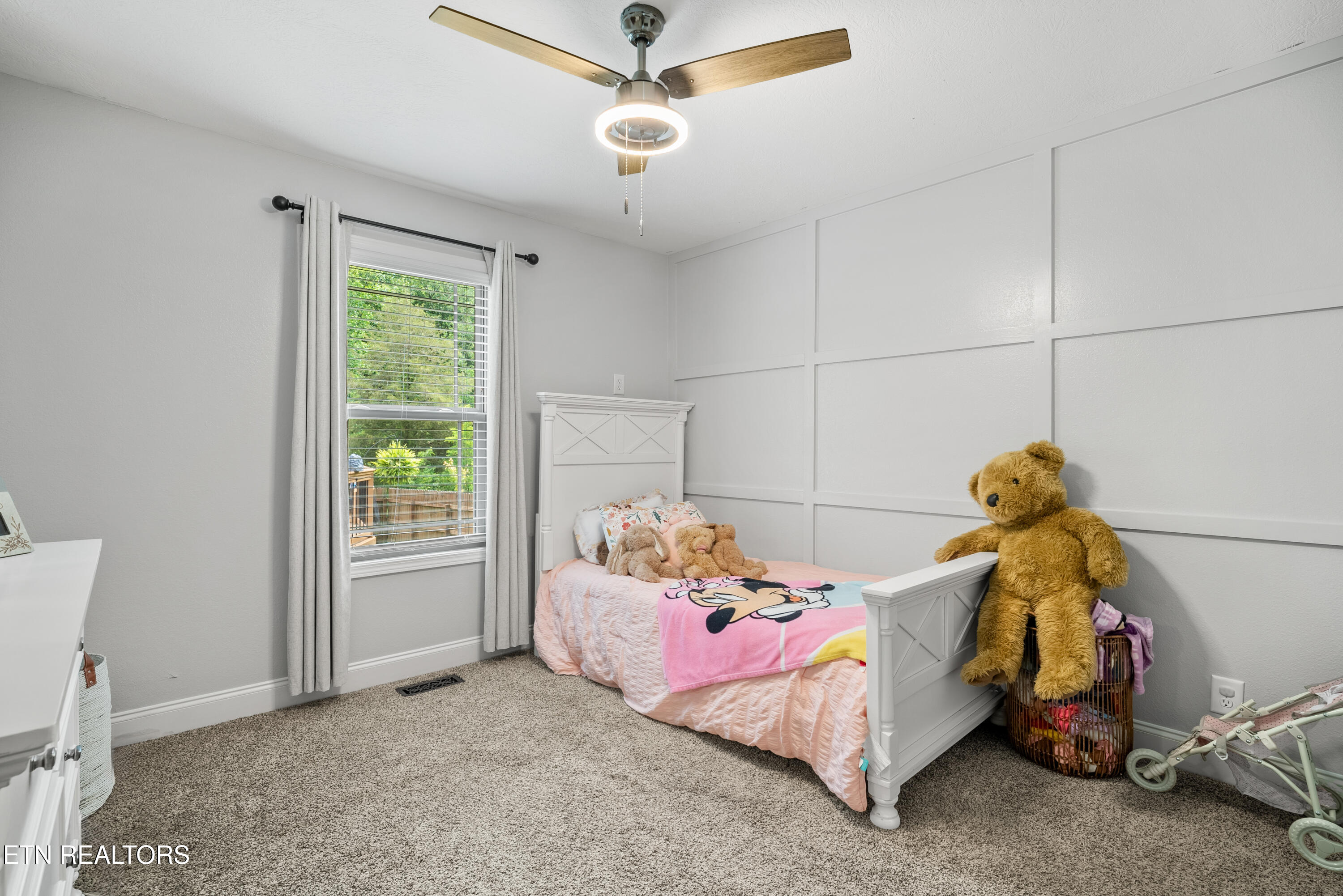 3167 West Wolf Valley Road Clinton, TN 37716 - Photo 19 of 41 Bedroom 2