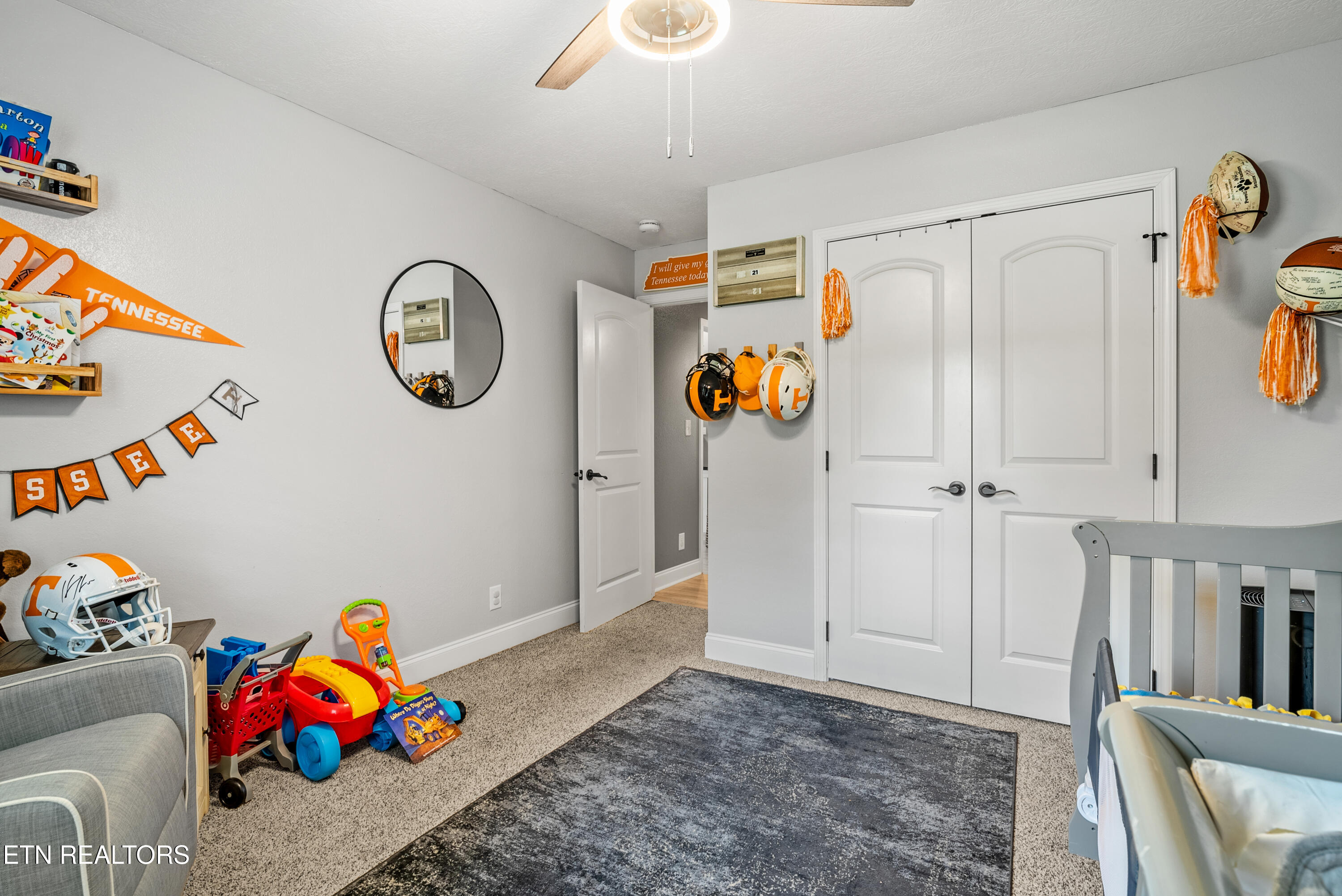 3167 West Wolf Valley Road Clinton, TN 37716 - Photo 22 of 41 Bedroom 3