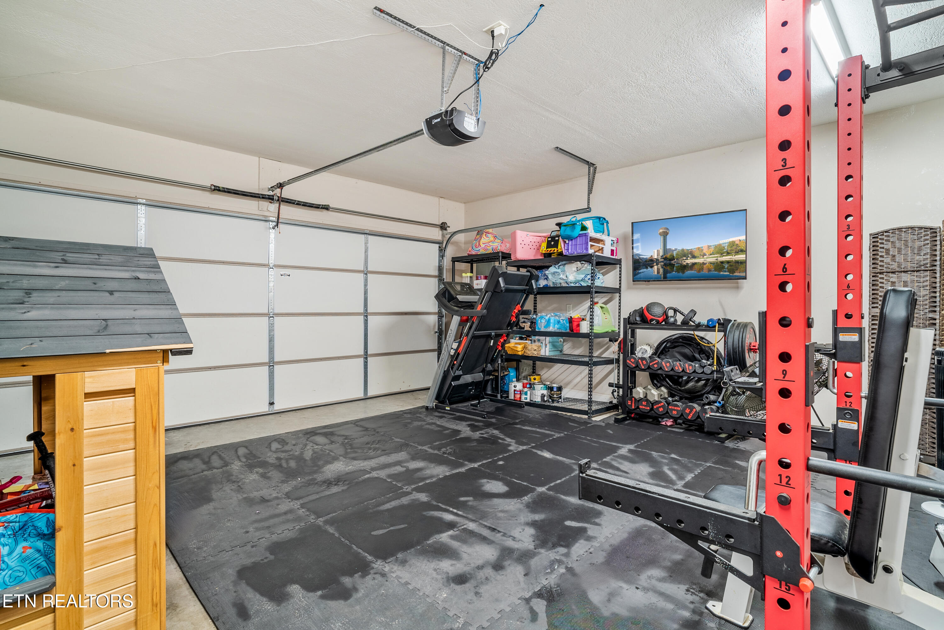 3167 West Wolf Valley Road Clinton, TN 37716 - Photo 23 of 41 Garage