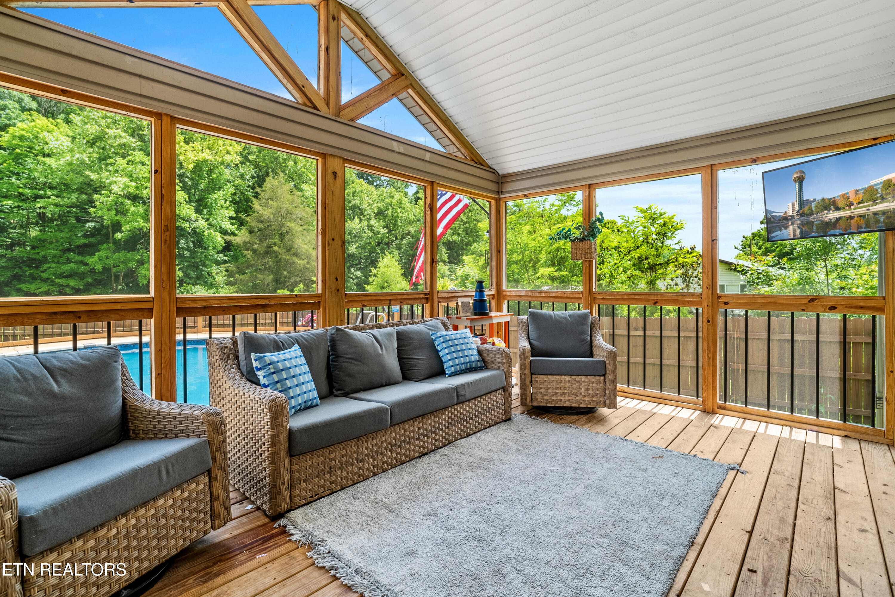 3167 West Wolf Valley Road Clinton, TN 37716 - Photo 25 of 41 Covered Porch