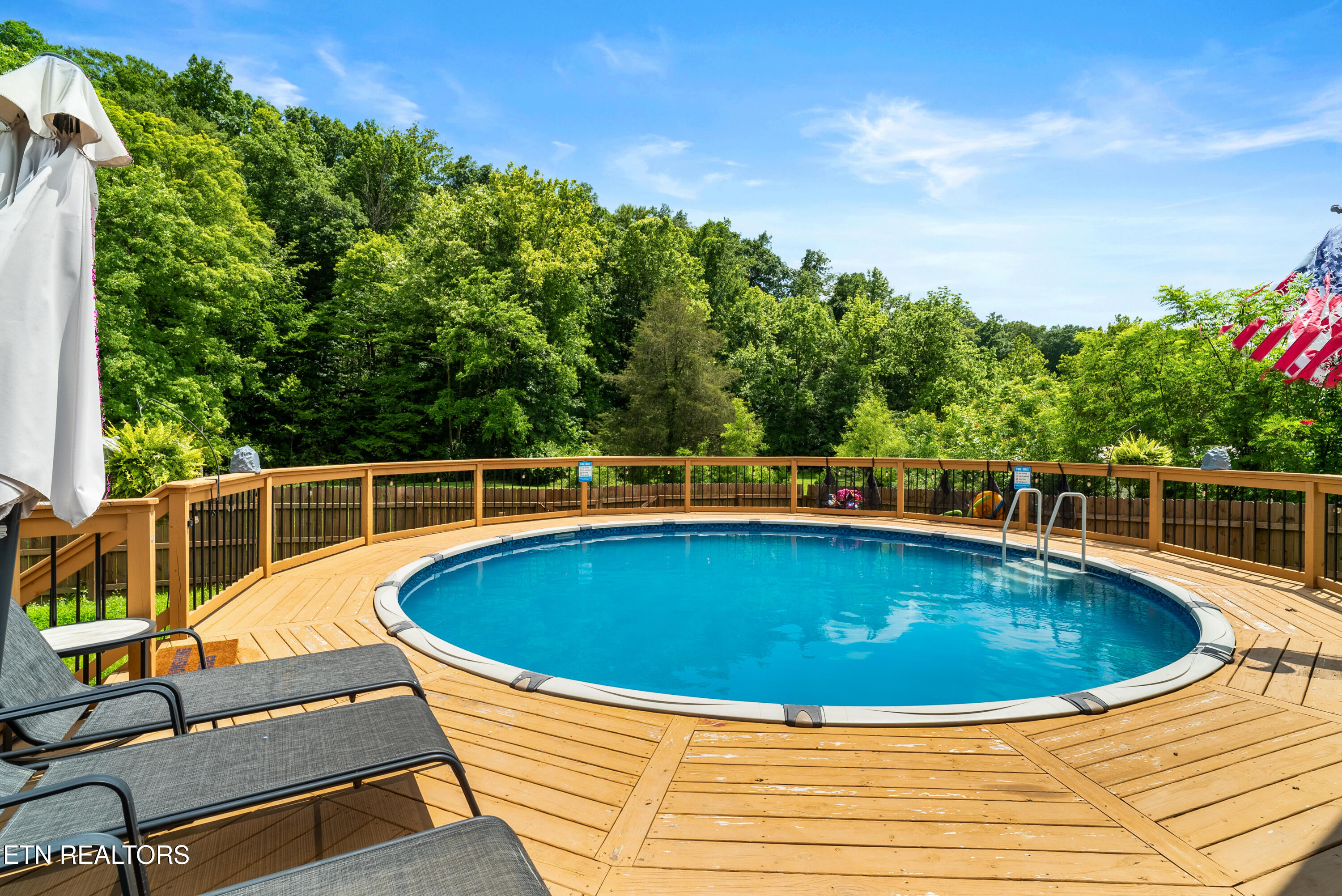 3167 West Wolf Valley Road Clinton, TN 37716 - Photo 28 of 41 Deck
