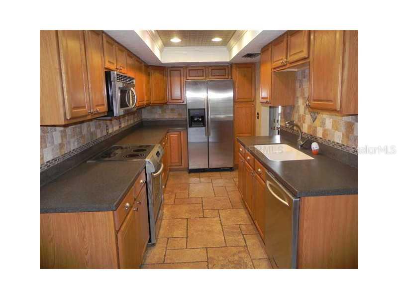 2131 Ridge Road South, Unit 51 Largo, FL 33778 - Photo 2 of 10 Kitchen