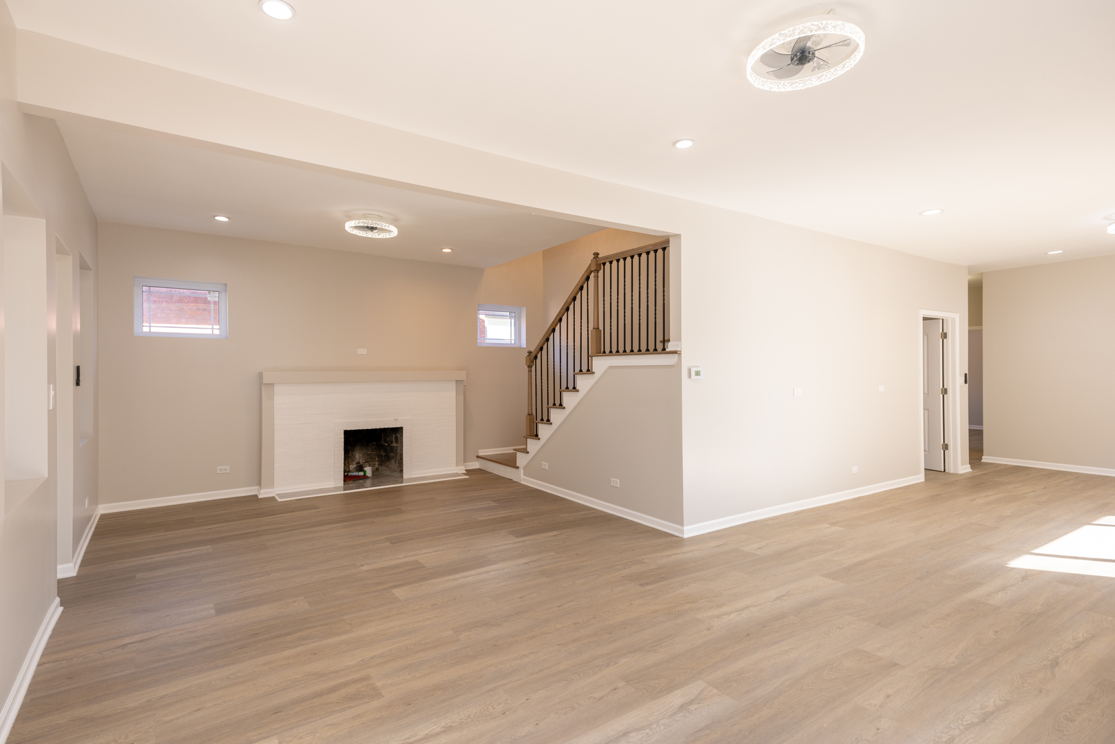 7437 South Merrill Avenue Chicago, IL 60649 - Photo 3 of 29