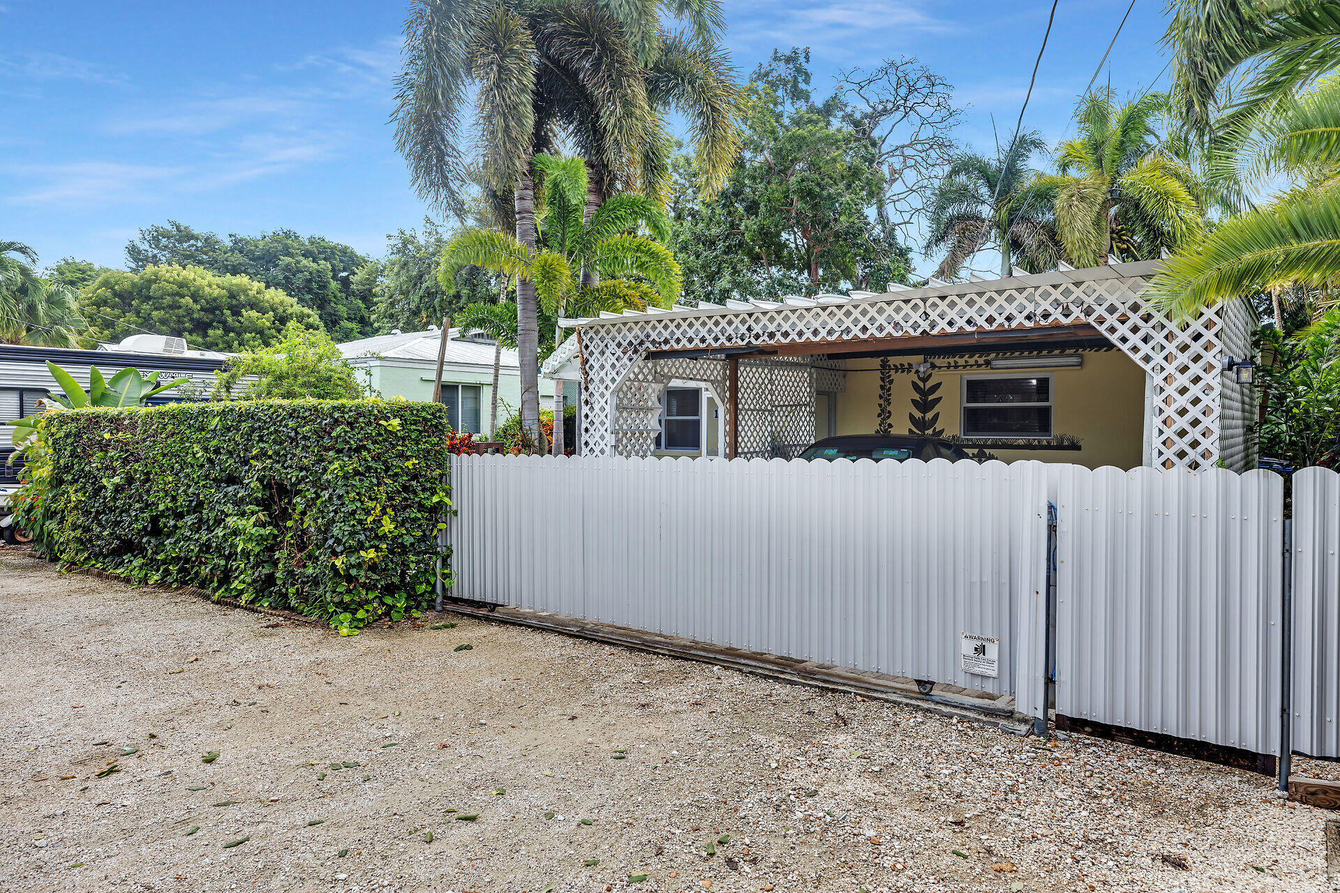 13 Bass Avenue Key Largo, FL 33037 - Photo 3 of 45 virtual-tour-360089-mls-high-res-image-7