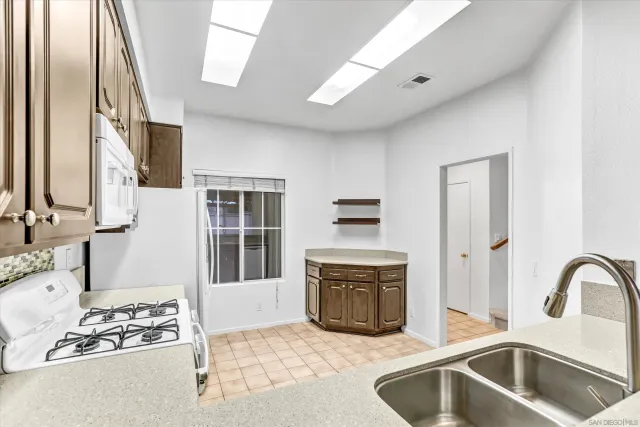 $3,855 | 2240 Lago Ventana, Chula Vista, CA 91914