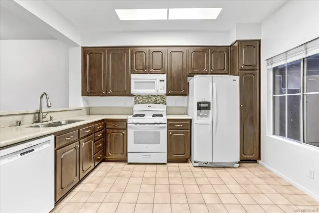 $3,855 | 2240 Lago Ventana, Chula Vista, CA 91914