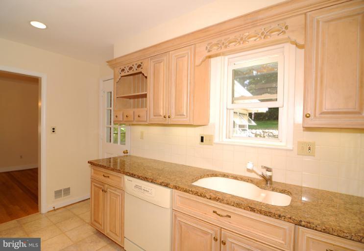 2901 Plyers Mill Road Silver Spring, MD 20902 - Photo 7 of 24 Kitchen