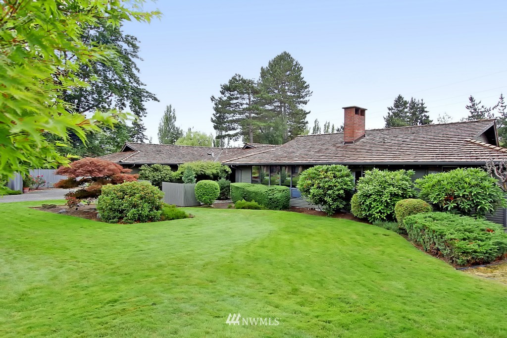 1615 85th Avenue Northeast Clyde Hill, WA 98004 - Photo 1 of 18