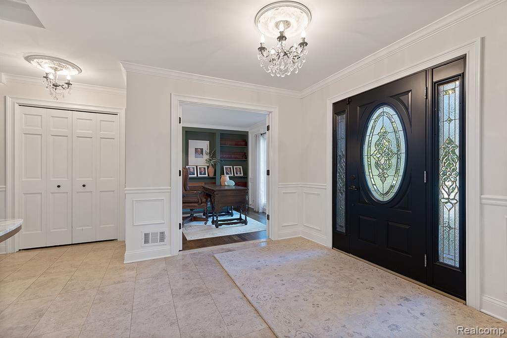 2599 Munster Road Rochester Hills, MI 48309 - Photo 16 of 58