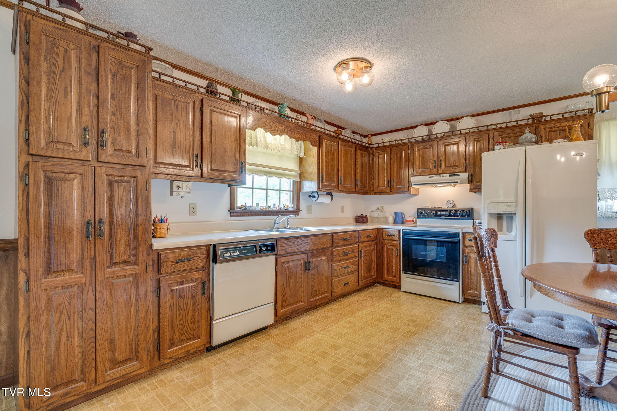 453 Twin Barns Road Greeneville, TN 37743 - Photo 12 of 46 011