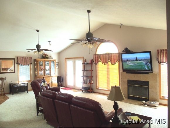 14291 Prairie Trail Athens, IL 62613 - Photo 5 of 20 Gallery Image 5
