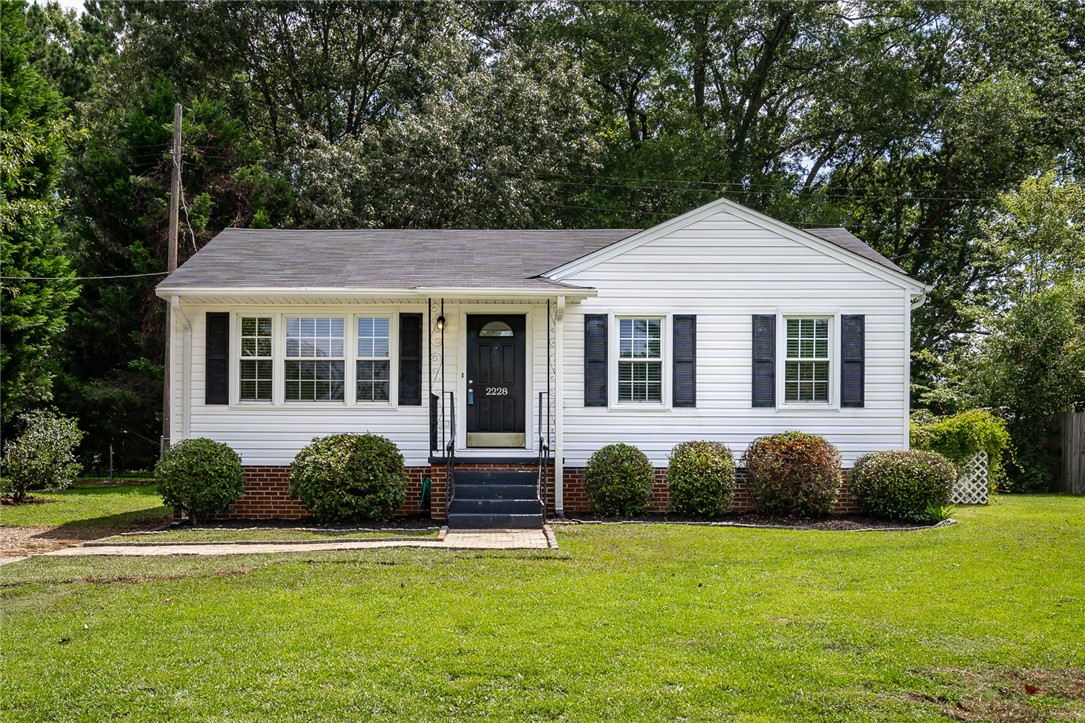 2228 Ridgewood Avenue Anderson, SC 29625 - Photo 1 of 24 Gallery Image 1