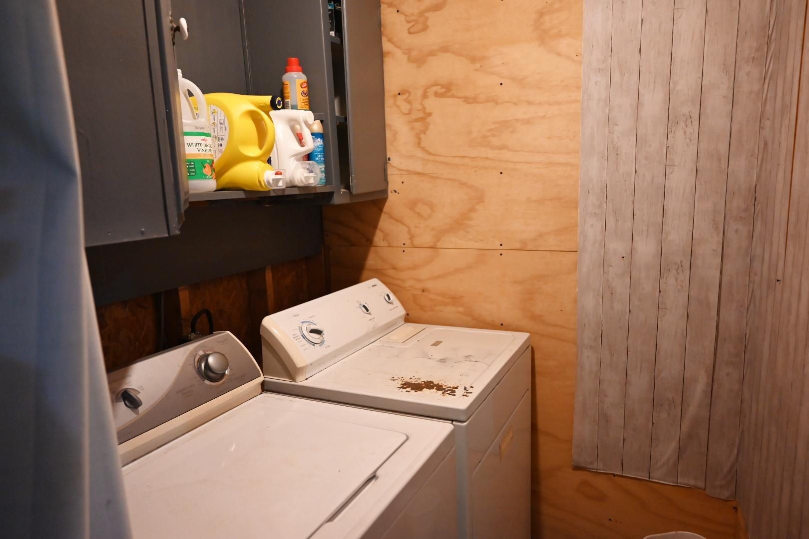 20495 West Cupp Road Elsie, MI 48831 - Photo 21 of 62 laundry