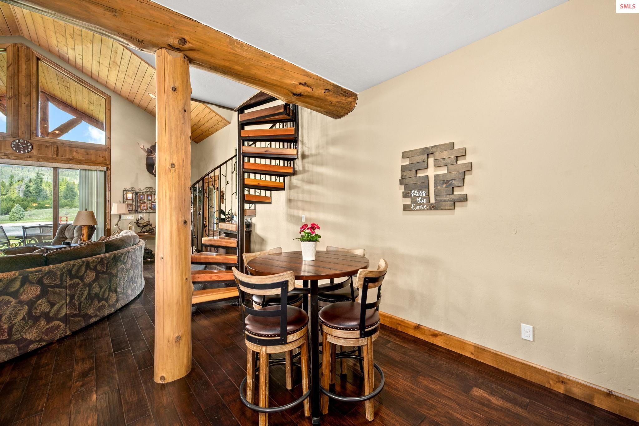289 Gold Road Naples, ID 83847 - Photo 26 of 98 Gallery Image 26