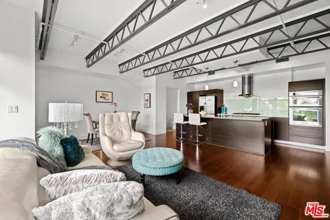 $788,000 | 1250 North Harper Avenue, Unit 414, West Hollywood, CA 90046