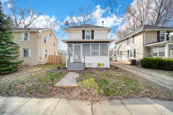 $159,900 | 414 North Pleasant Street, Jackson, MI 49202