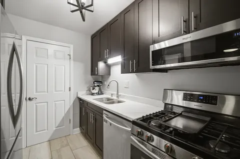 $190,000 | 500 North Wilke Road, Unit 105, Palatine, IL 60074