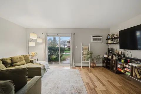 $190,000 | 500 North Wilke Road, Unit 105, Palatine, IL 60074