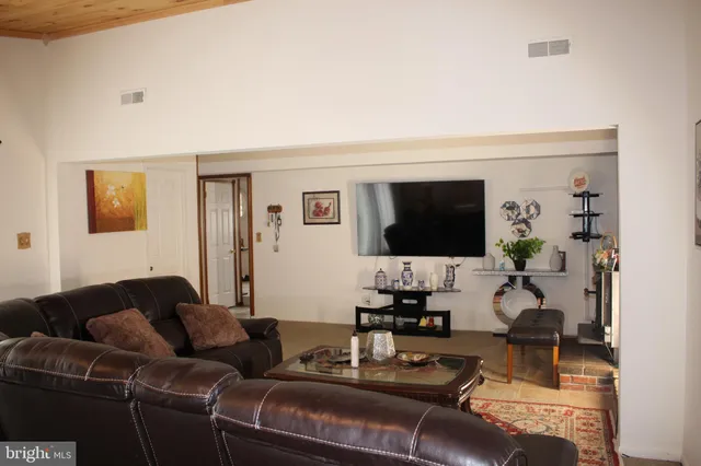 $4,000 | 219 Meadow Drive, Mount Laurel, NJ 08054