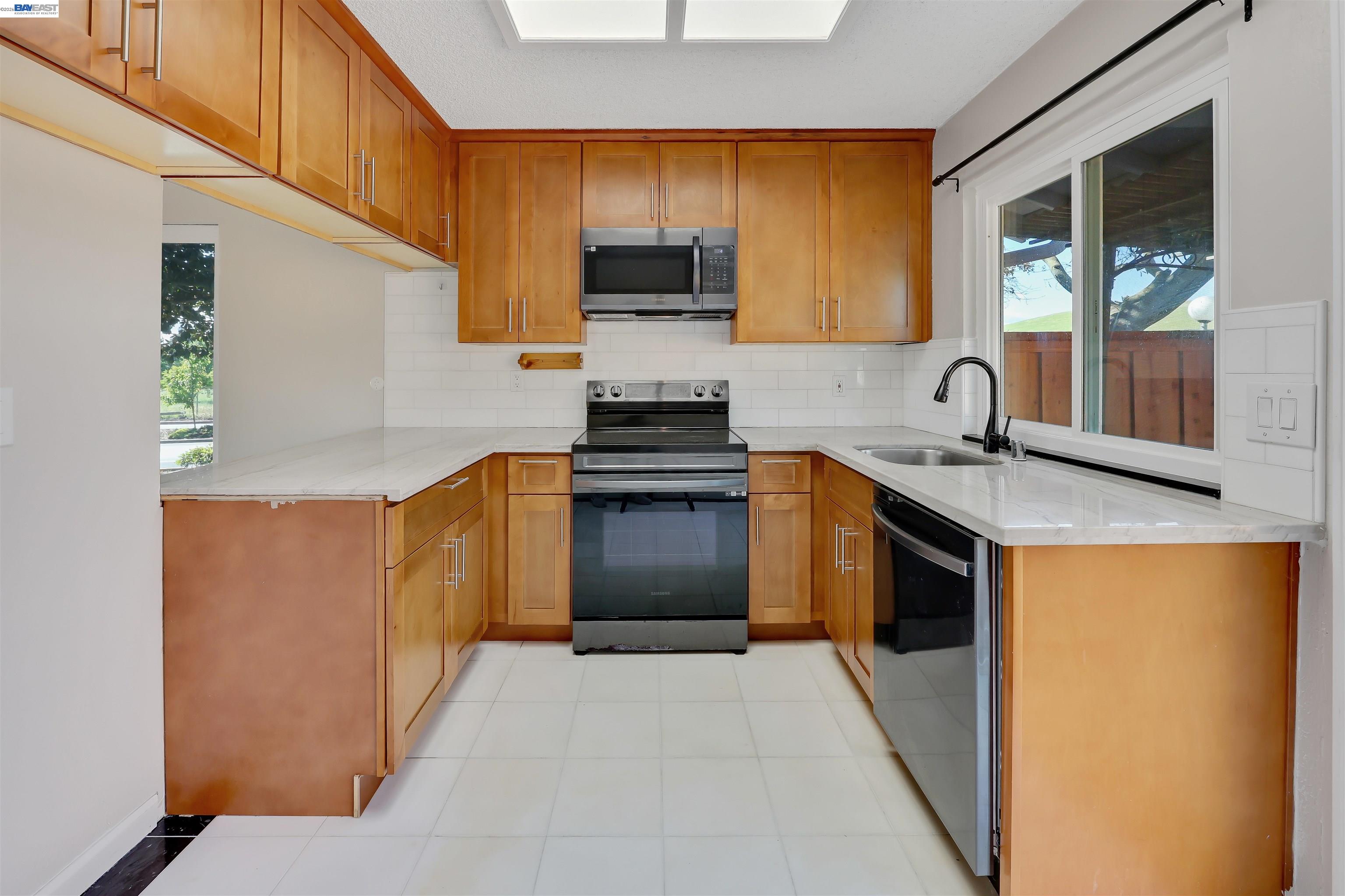 4006 Willow Pass Road, Unit A Concord, CA 94519 - Photo 11 of 33