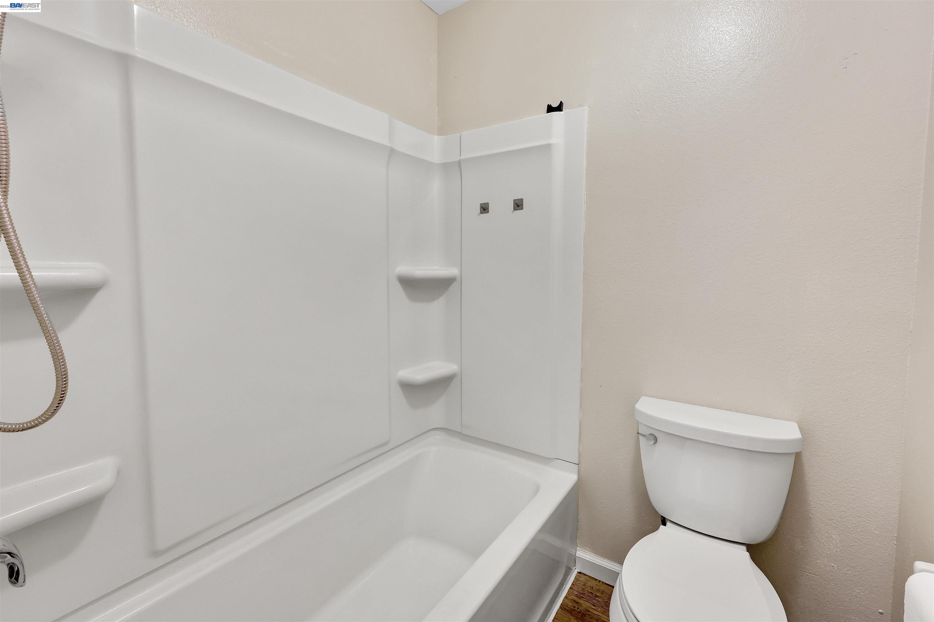 4006 Willow Pass Road, Unit A Concord, CA 94519 - Photo 18 of 33