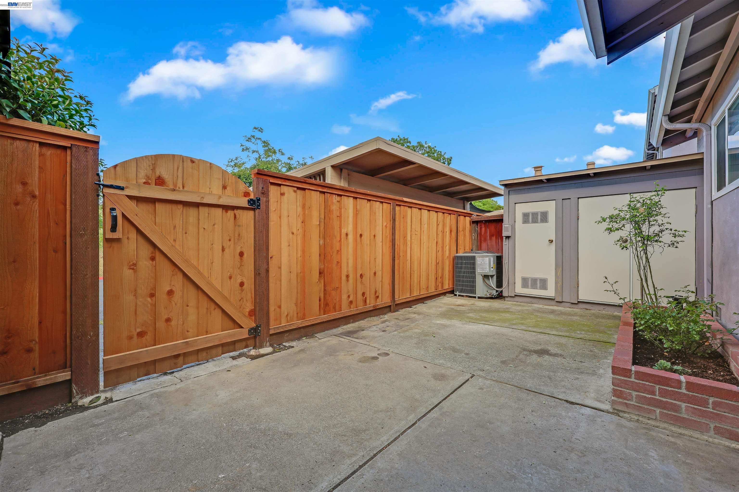 4006 Willow Pass Road, Unit A Concord, CA 94519 - Photo 25 of 33