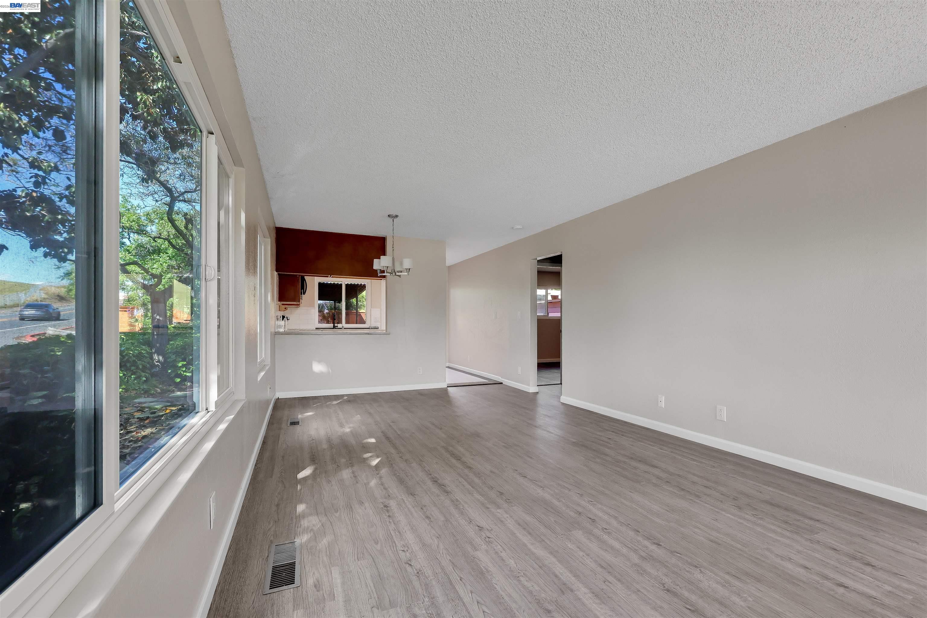 4006 Willow Pass Road, Unit A Concord, CA 94519 - Photo 5 of 33