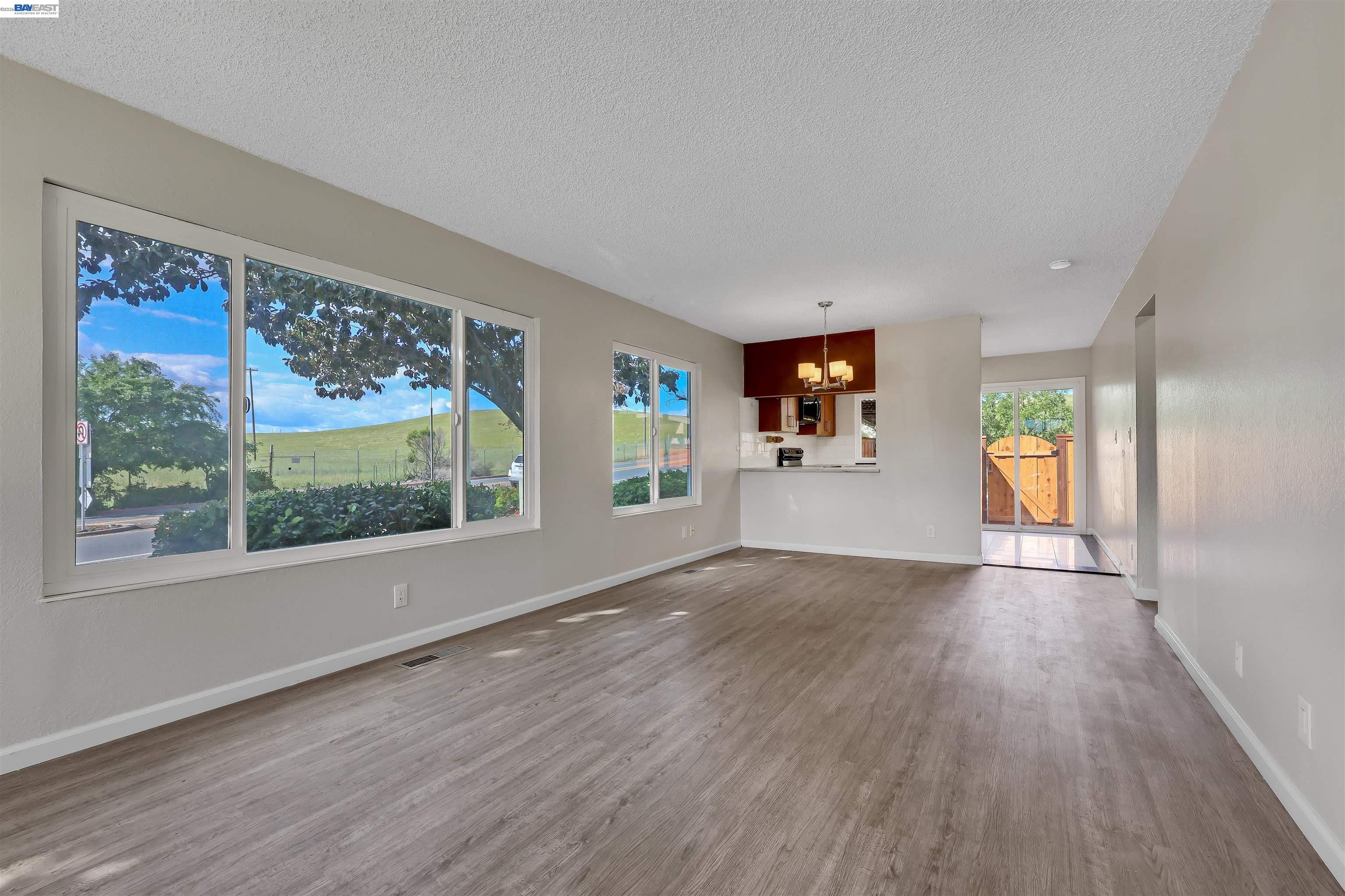 4006 Willow Pass Road, Unit A Concord, CA 94519 - Photo 6 of 33