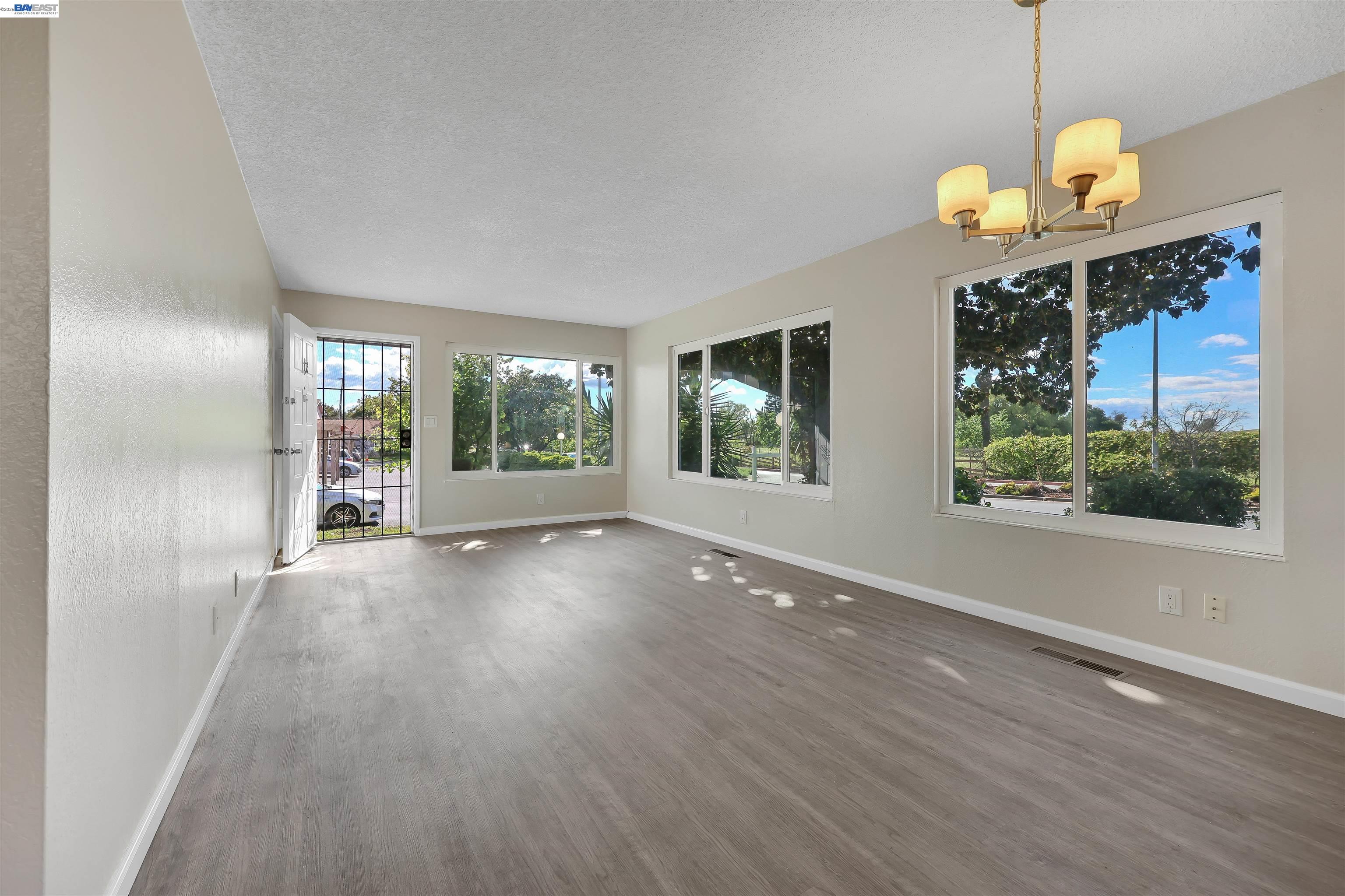 4006 Willow Pass Road, Unit A Concord, CA 94519 - Photo 8 of 33