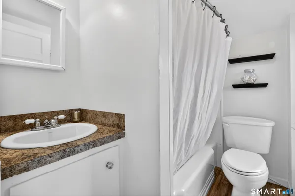 $675,000 | 42 Neck Road, Madison, CT 06443