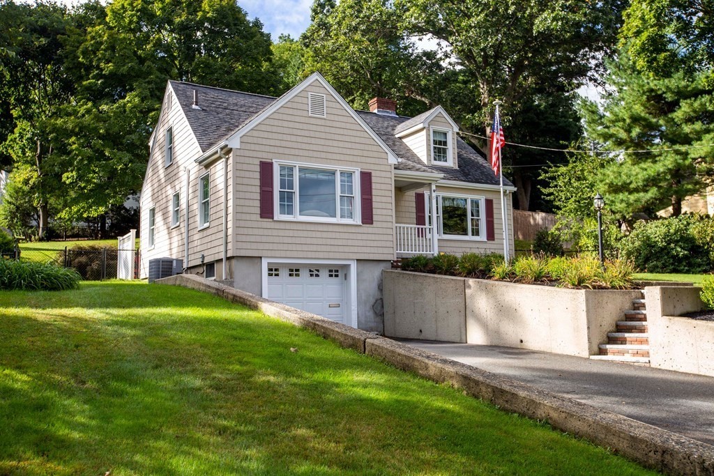 81 Elm Street Wakefield, MA 01880 - Photo 1 of 40