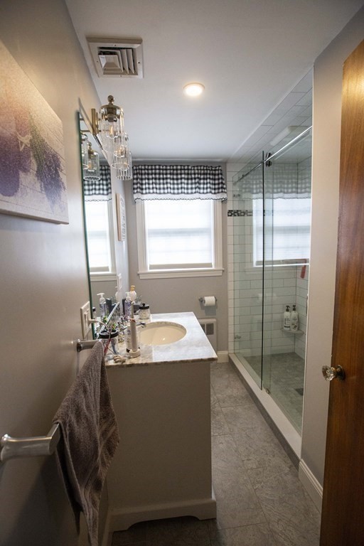 81 Elm Street Wakefield, MA 01880 - Photo 17 of 40