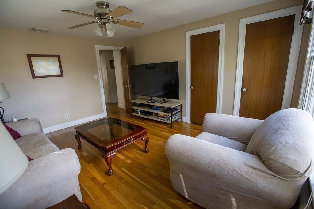 81 Elm Street Wakefield, MA 01880 - Photo 19 of 40