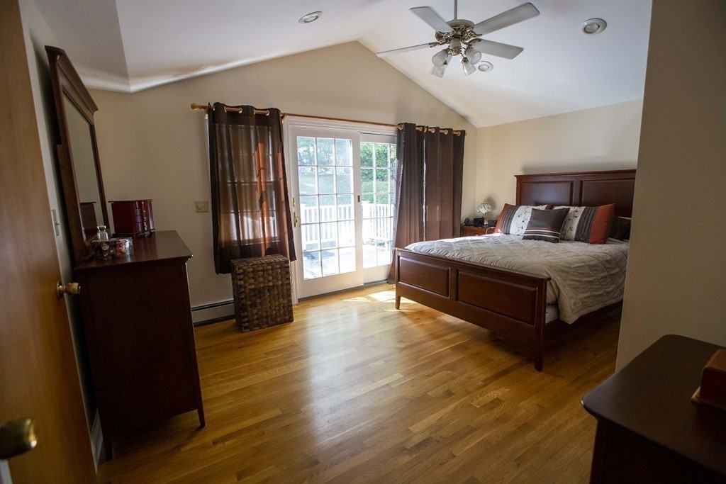 81 Elm Street Wakefield, MA 01880 - Photo 23 of 40