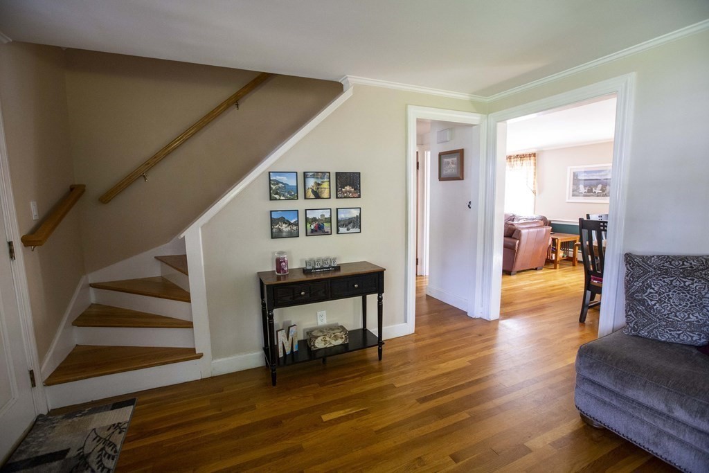 81 Elm Street Wakefield, MA 01880 - Photo 7 of 40