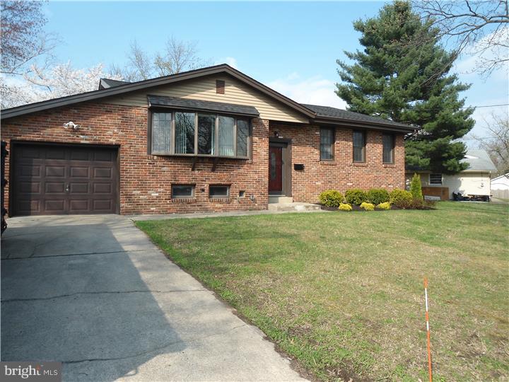 219 Avon Road Cherry Hill, NJ 08034 - Photo 2 of 21
