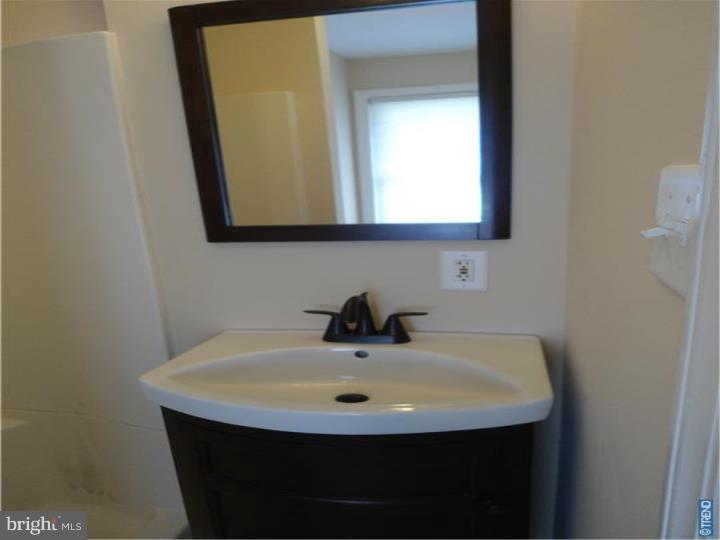 219 Avon Road Cherry Hill, NJ 08034 - Photo 11 of 21