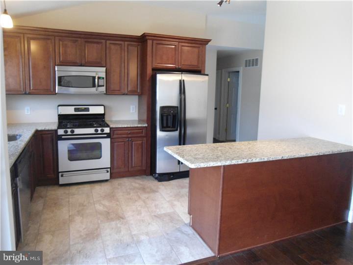 219 Avon Road Cherry Hill, NJ 08034 - Photo 6 of 21